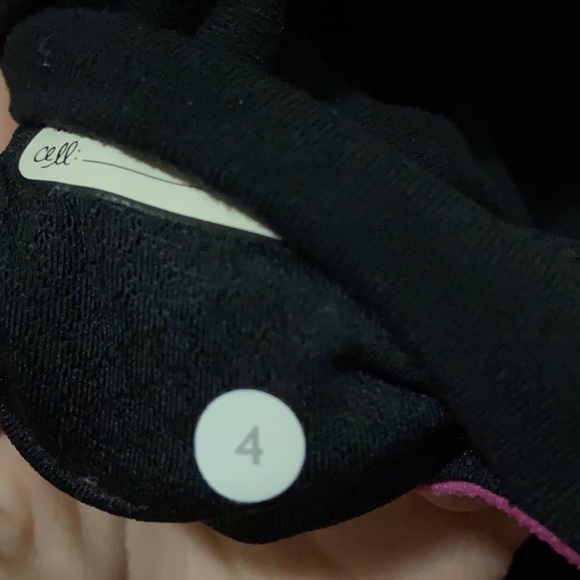 Ivivva Black & Pink Crop Exercise Pants - Picture 5 of 5